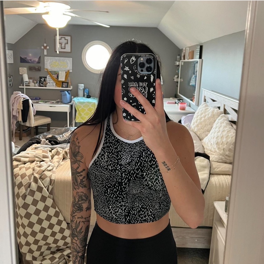 Fabletics Black and White Patterned Crop Top